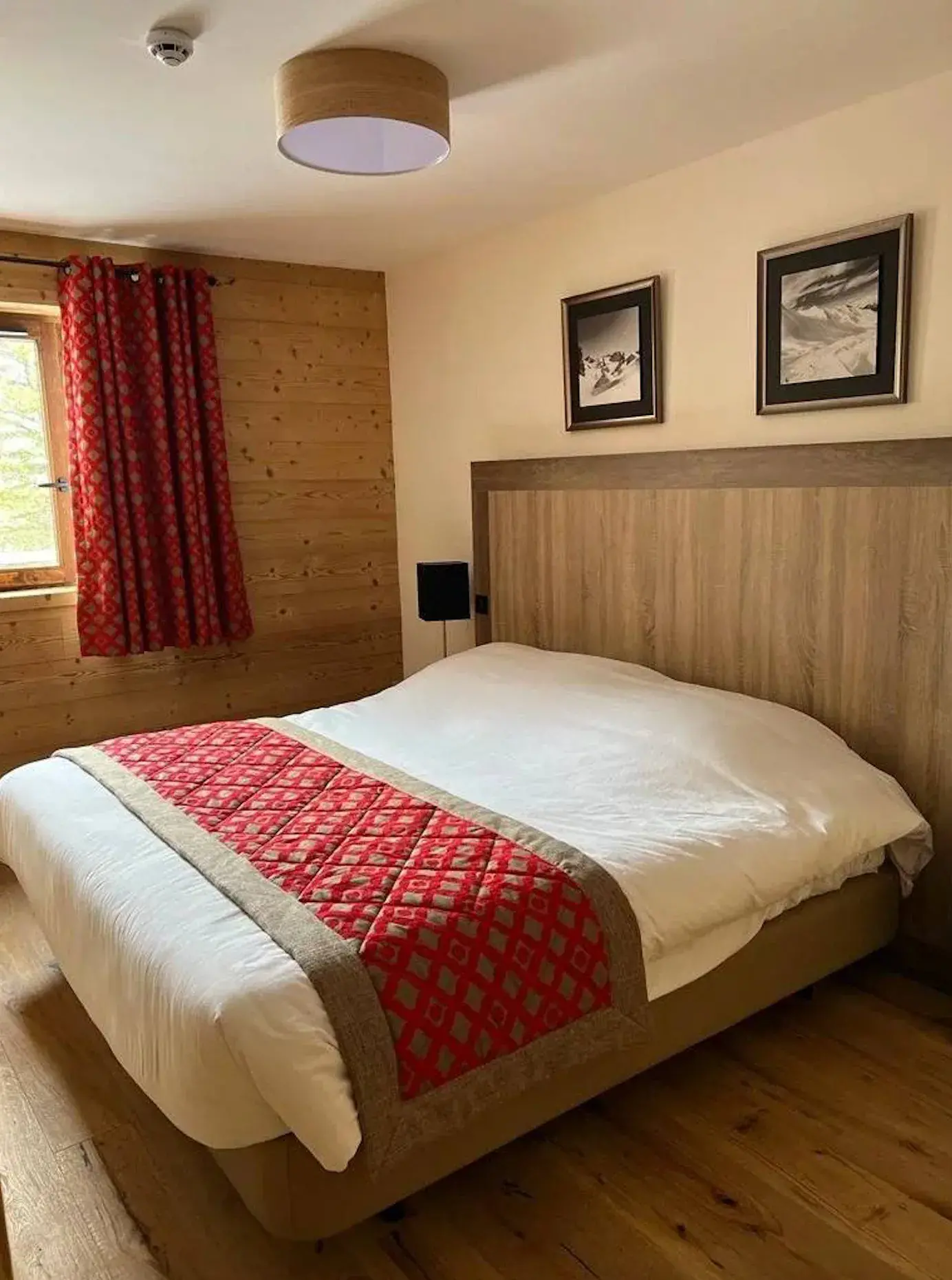 mobilier hotel village vacances cgh00010